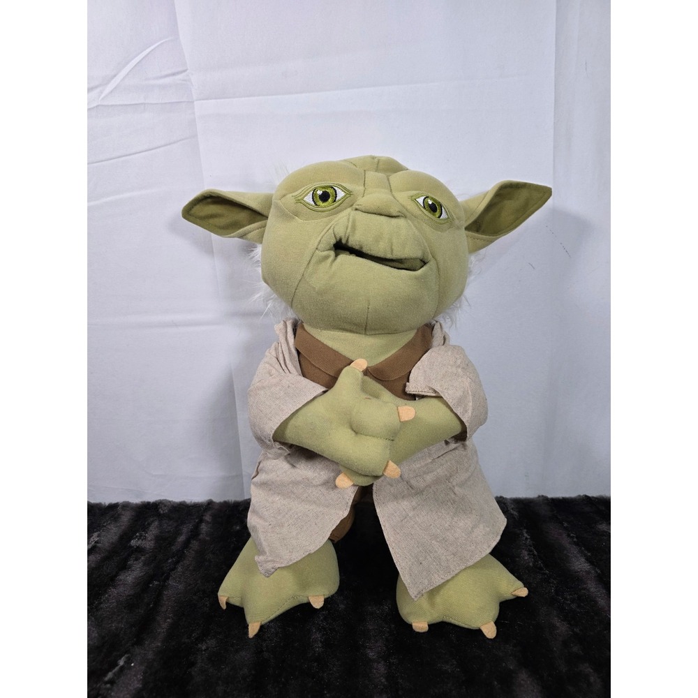 Star Wars Jedi Master Yoda Plush Toy Figure Green Fabric Robe Collectible